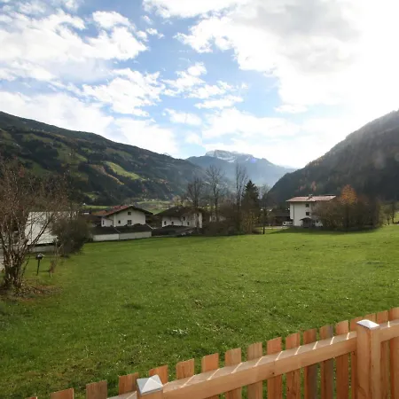 Dahoams Platzl By Interhome Lejlighed Aschau Im Zillertal