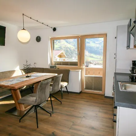 Dahoams Platzl By Interhome Apartment Aschau Im Zillertal